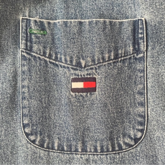 Tommy Jeans Button Down, Collared Jean Shirt. Great condition. Vintage. - Picture 4 of 6